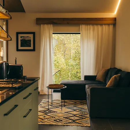 Travy Aparthotel Yaremche